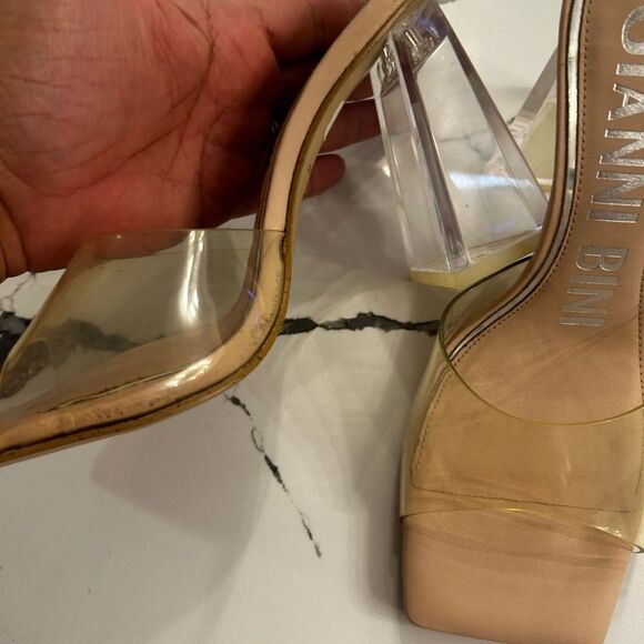Gianni Bini Women's Transparent Heels NWOT - Picture 4 of 6